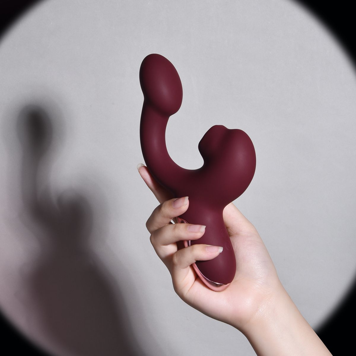Ponder Vibrator with Lick & G-Spot Function | Magic Motion