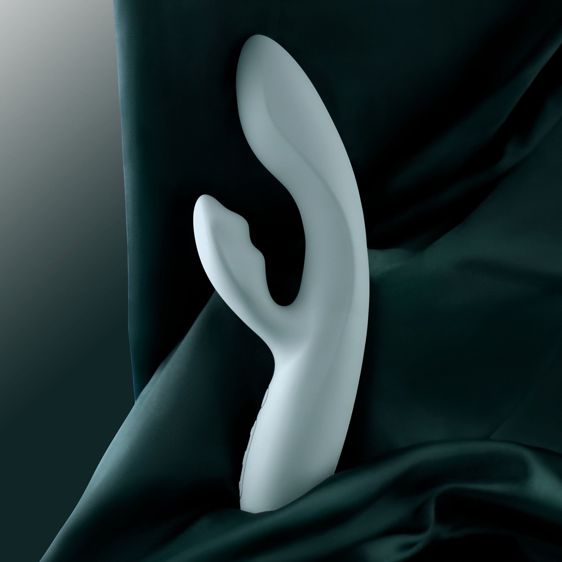 SVAKOM - Chika App-Controlled Warming Tarzan Vibrator