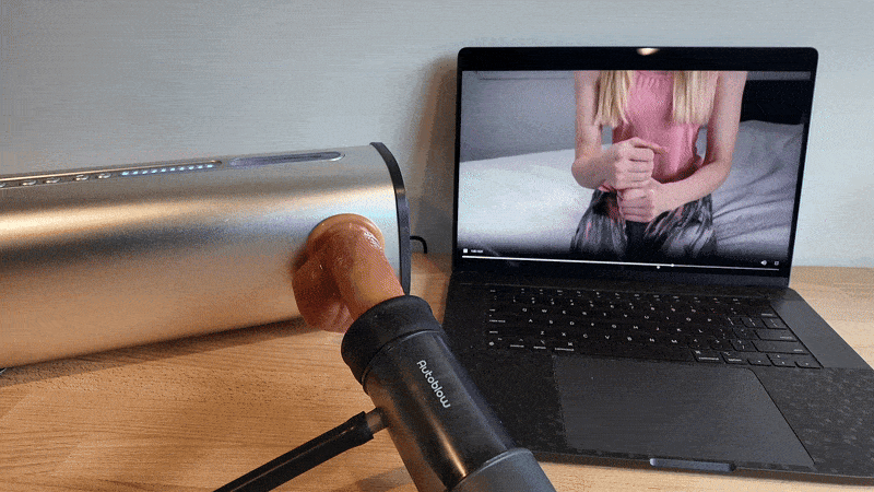 Autoblow – VacuGlide 2 Milking Machine – Video Sync – Automatic Masturbator