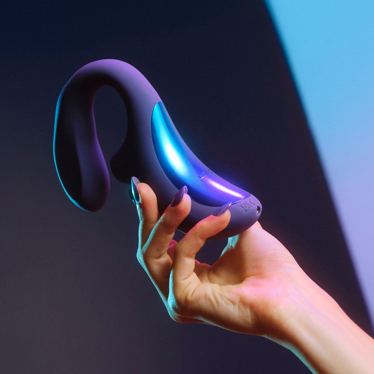 Lelo - Enigma Wave Massager - Cyber Purple – Clitoral Vibrator