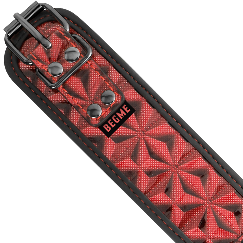 Collar with Nipple Clamps | Begme — Red